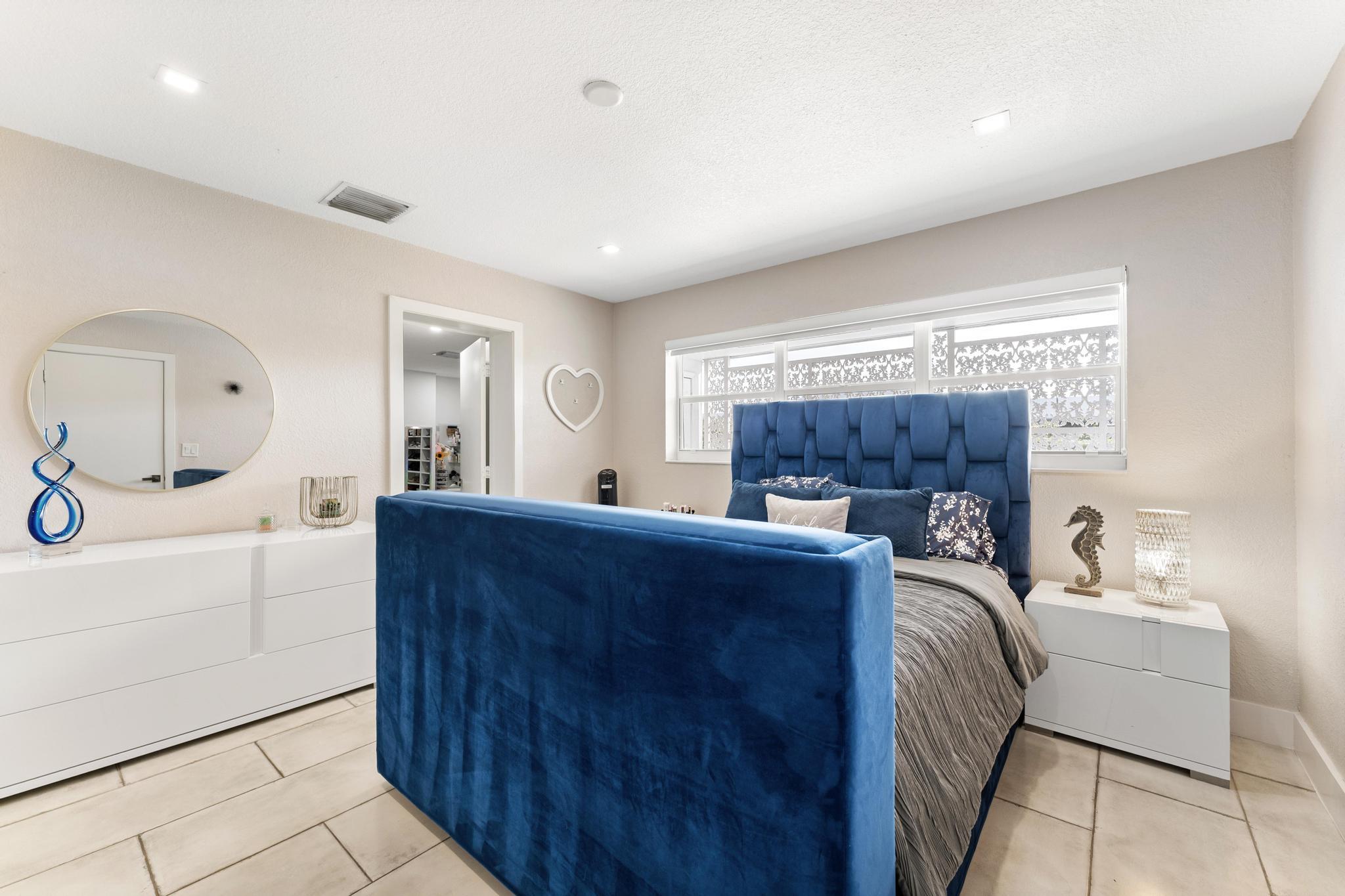 LAKE CLARKE NORTH - Residential