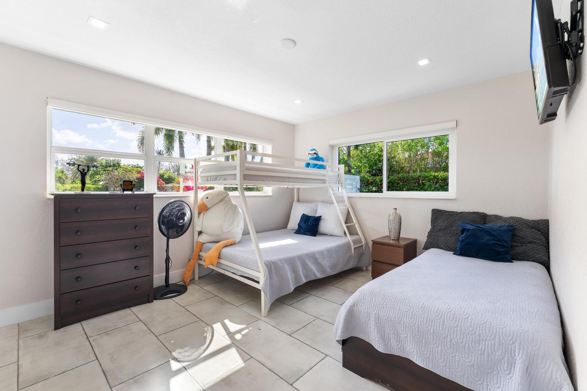 LAKE CLARKE NORTH - Residential