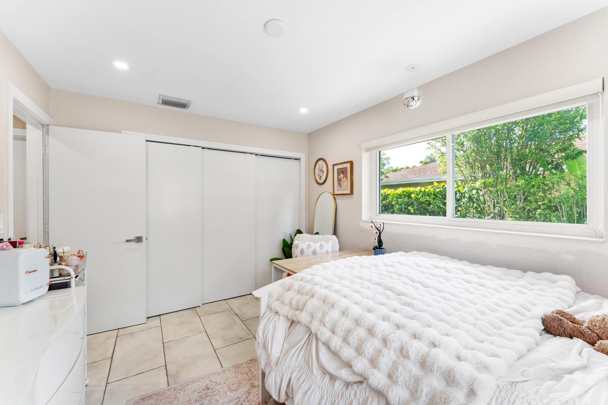 LAKE CLARKE NORTH - Residential