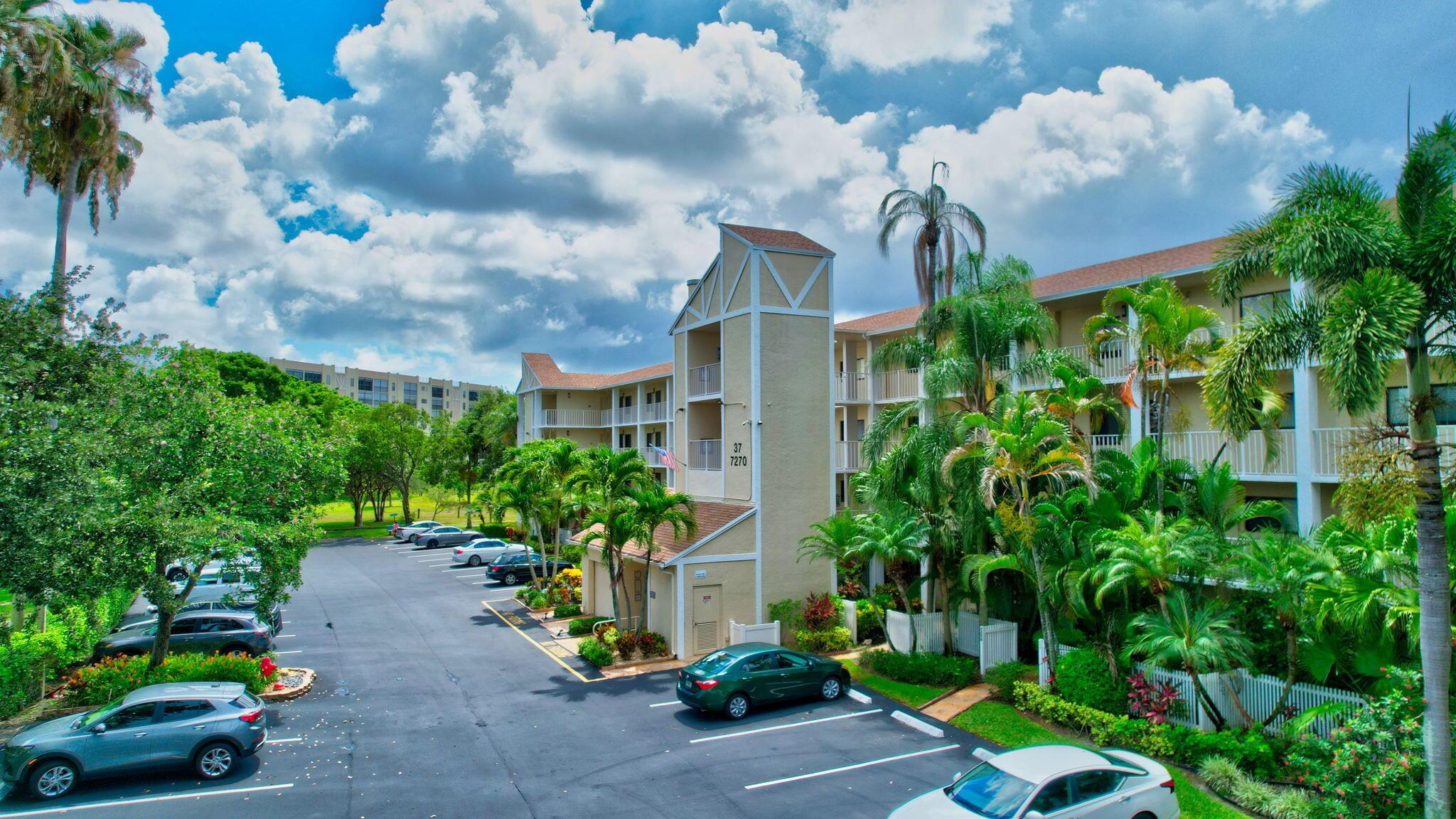 7270 Ashford Place 104