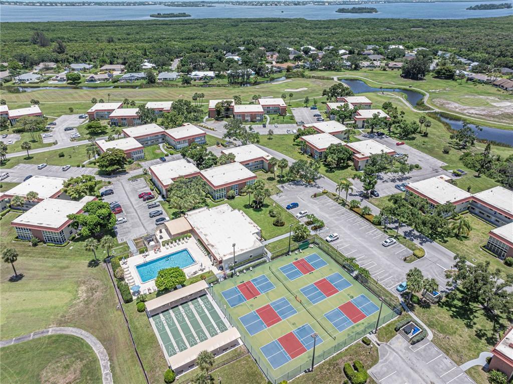 VISTA ROYALE PHASE IV BLDGS 83-111 - Residential