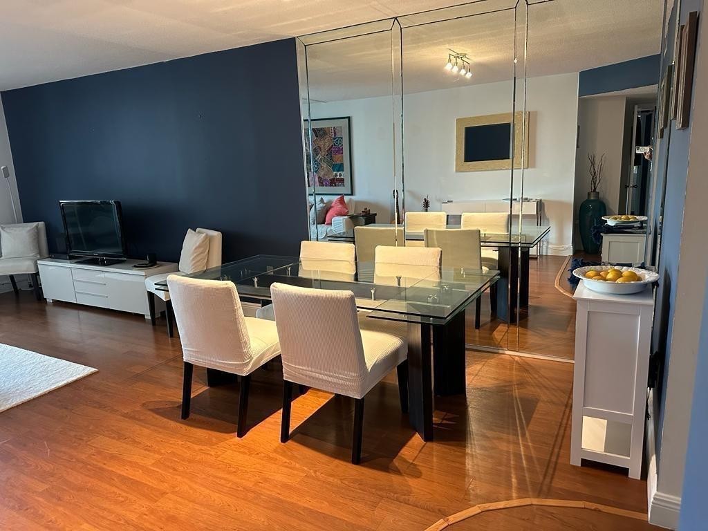 Commodore Plaza - Residential