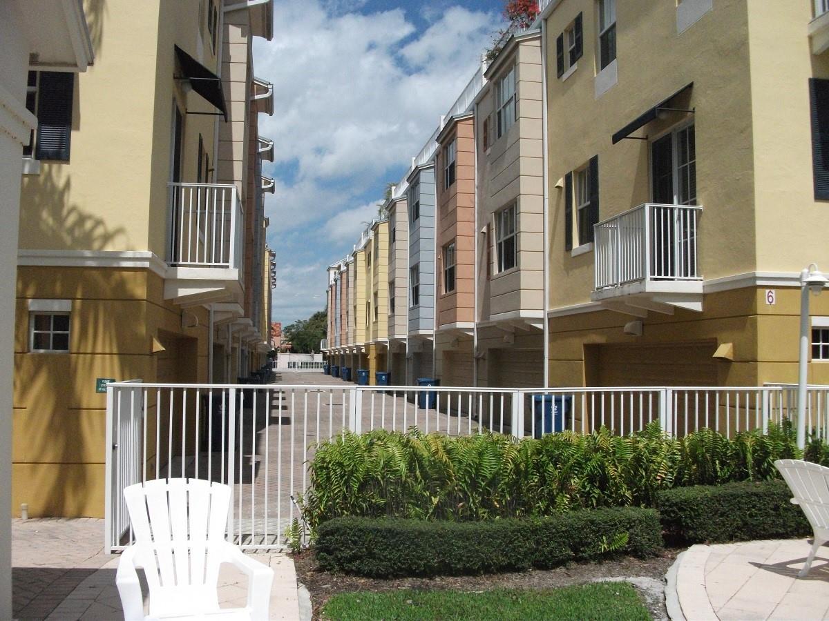546 NE 7th Ave 1