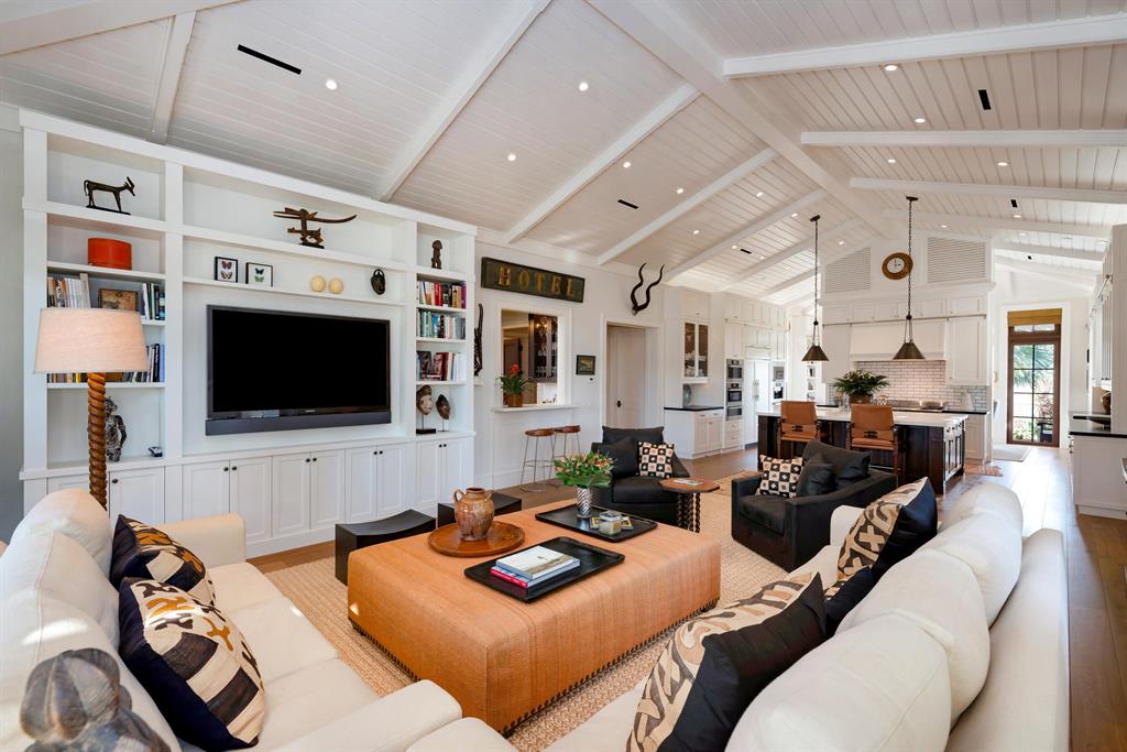 RANCH COLONY - Residential