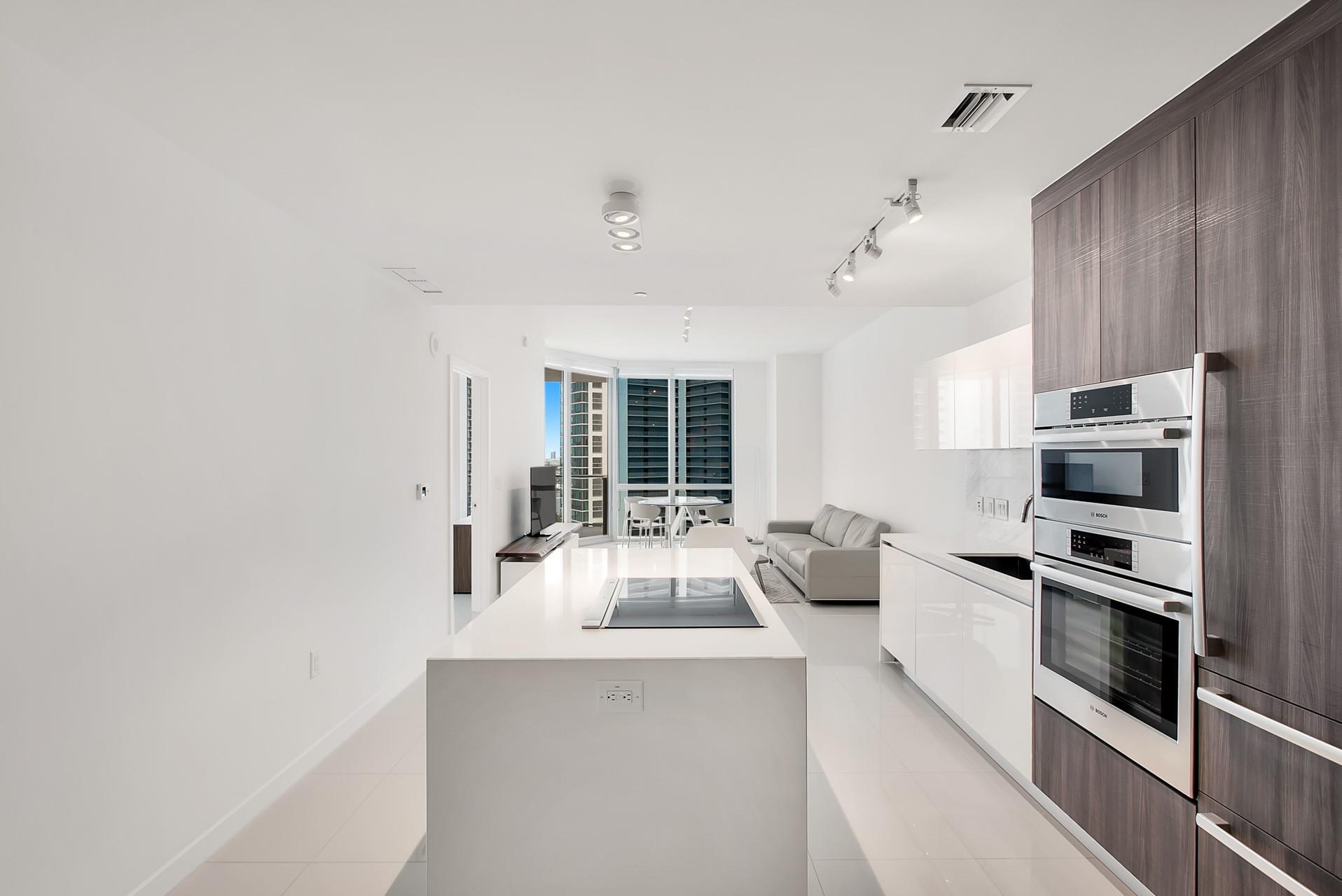 Paramount Worldcenter - Residential