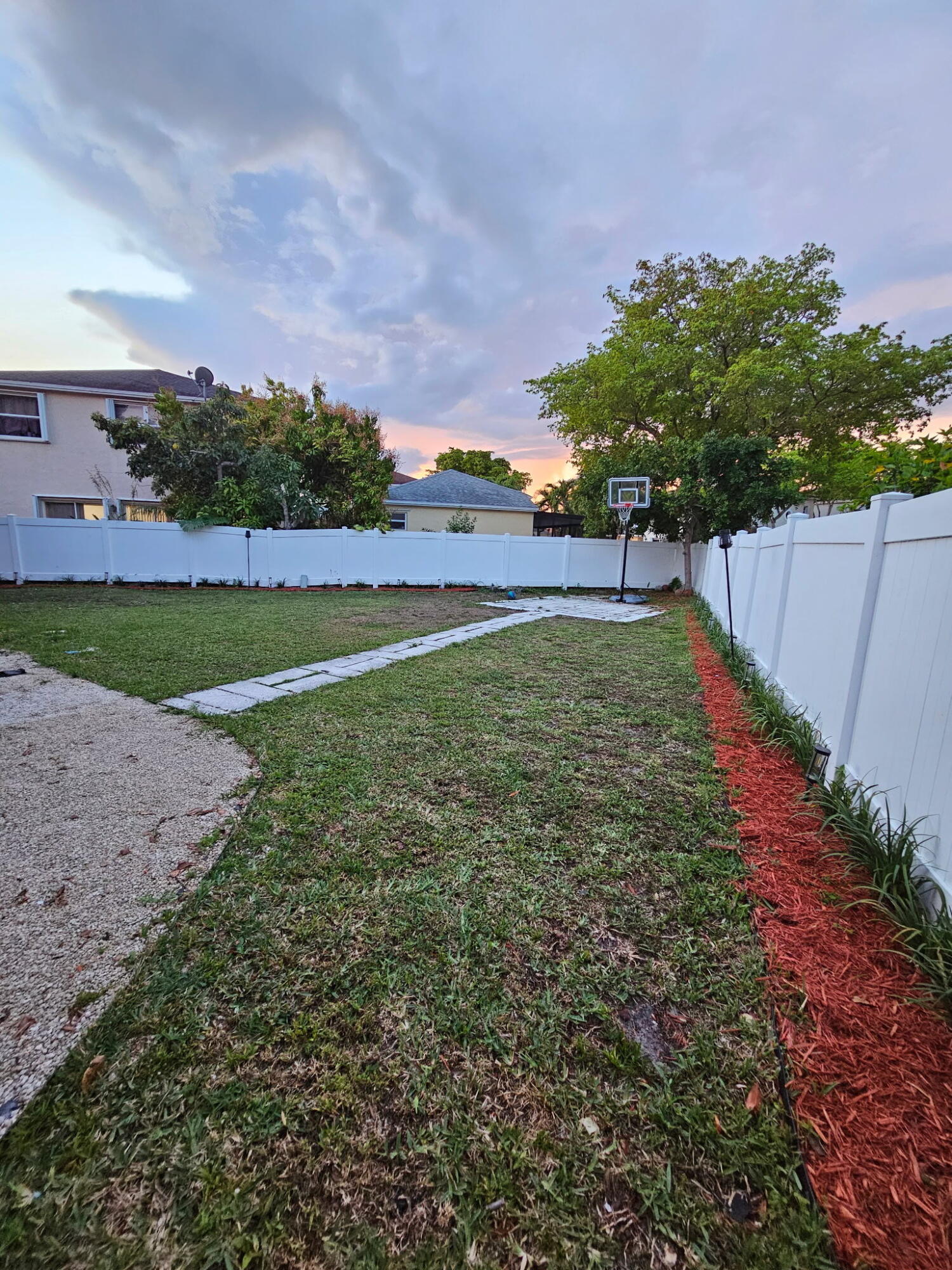 PEMBROKE LAKES SECTION EIGHT - Residential