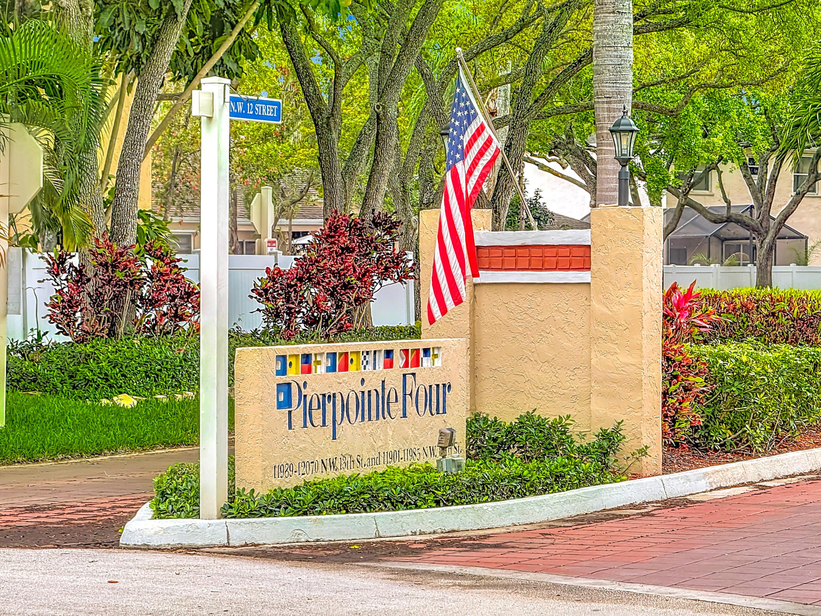 PEMBROKE LAKES SECTION EIGHT - Residential