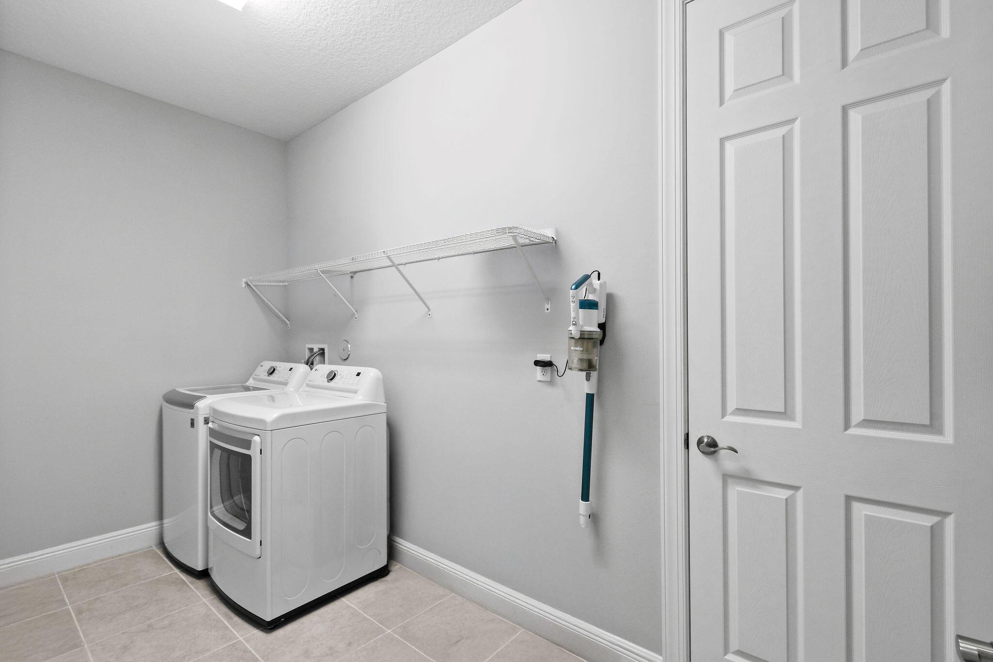 SUMMER LAKE NORTH SUBDIVI - Residential