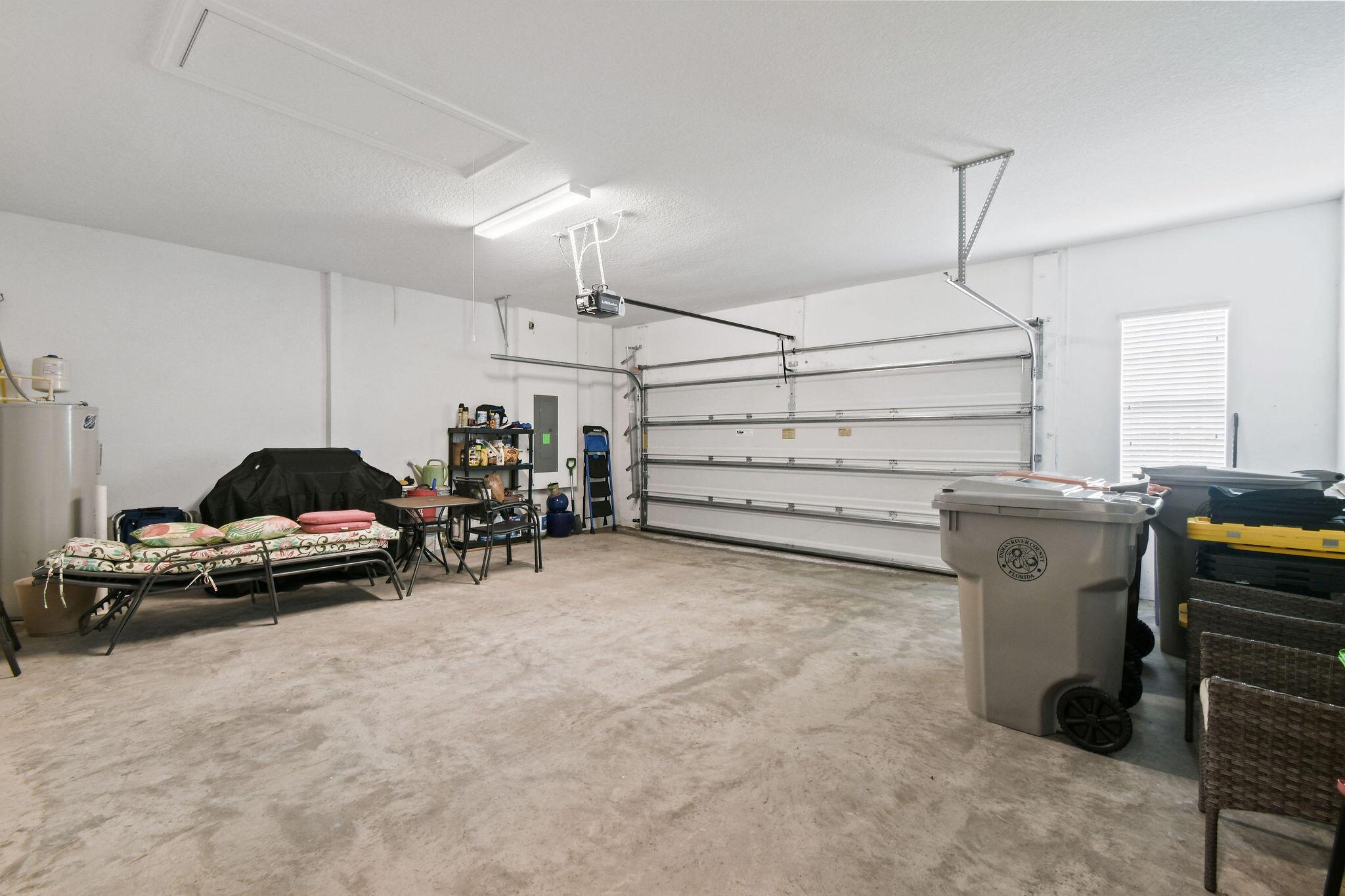 SUMMER LAKE NORTH SUBDIVI - Residential