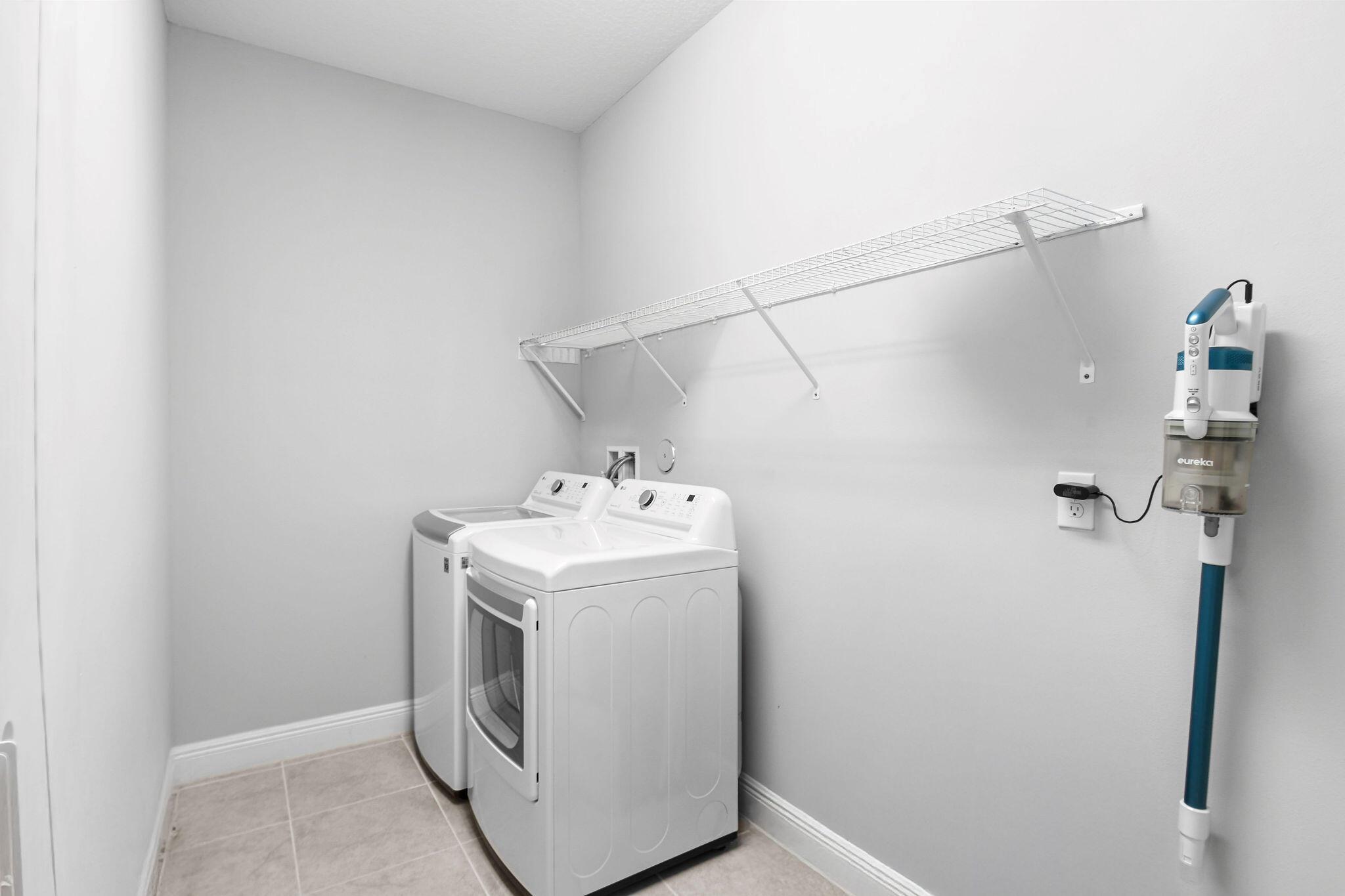 SUMMER LAKE NORTH SUBDIVI - Residential