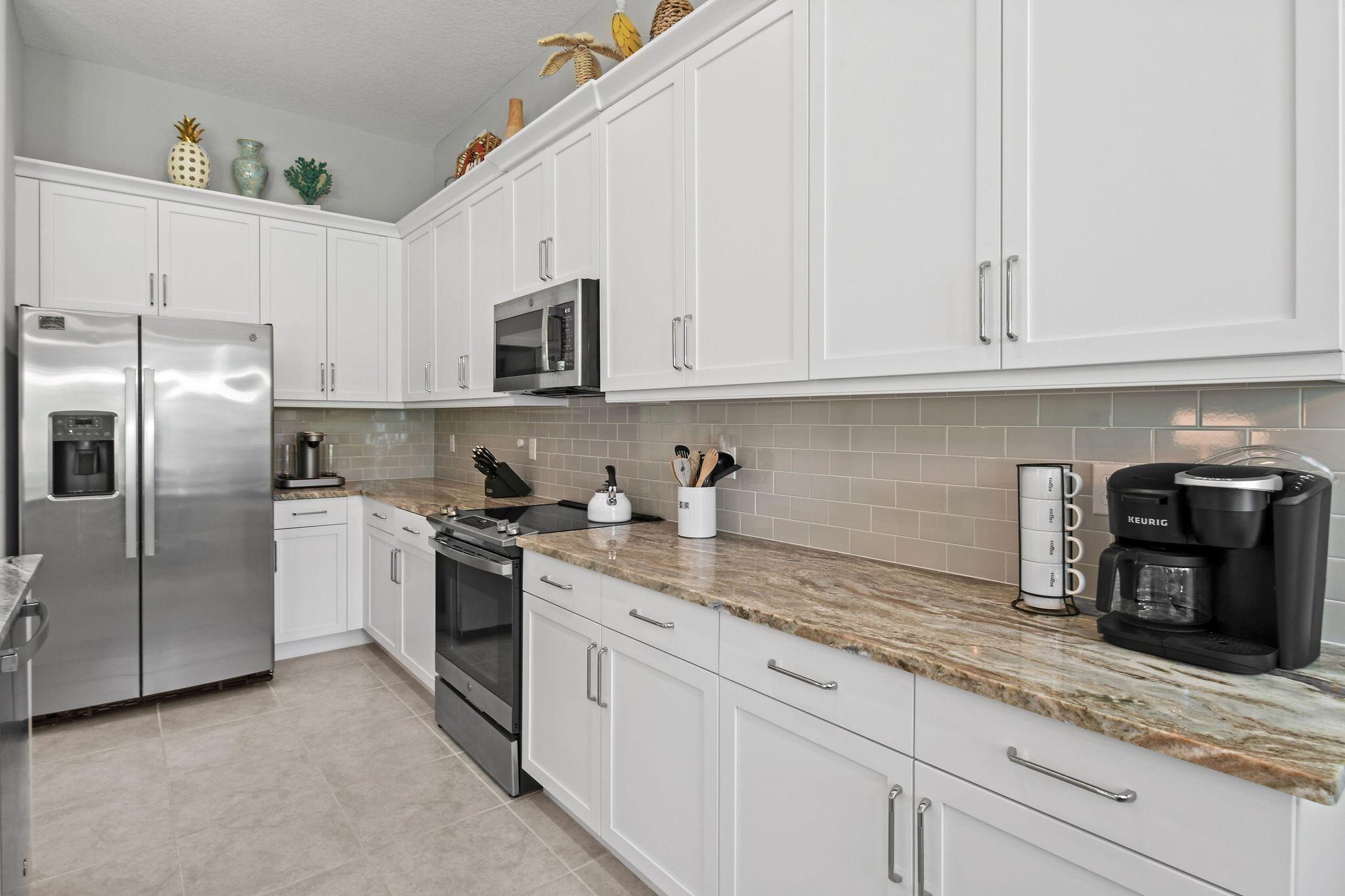 SUMMER LAKE NORTH SUBDIVI - Residential