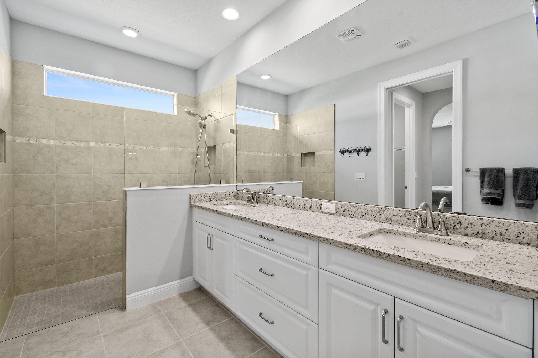 SUMMER LAKE NORTH SUBDIVI - Residential