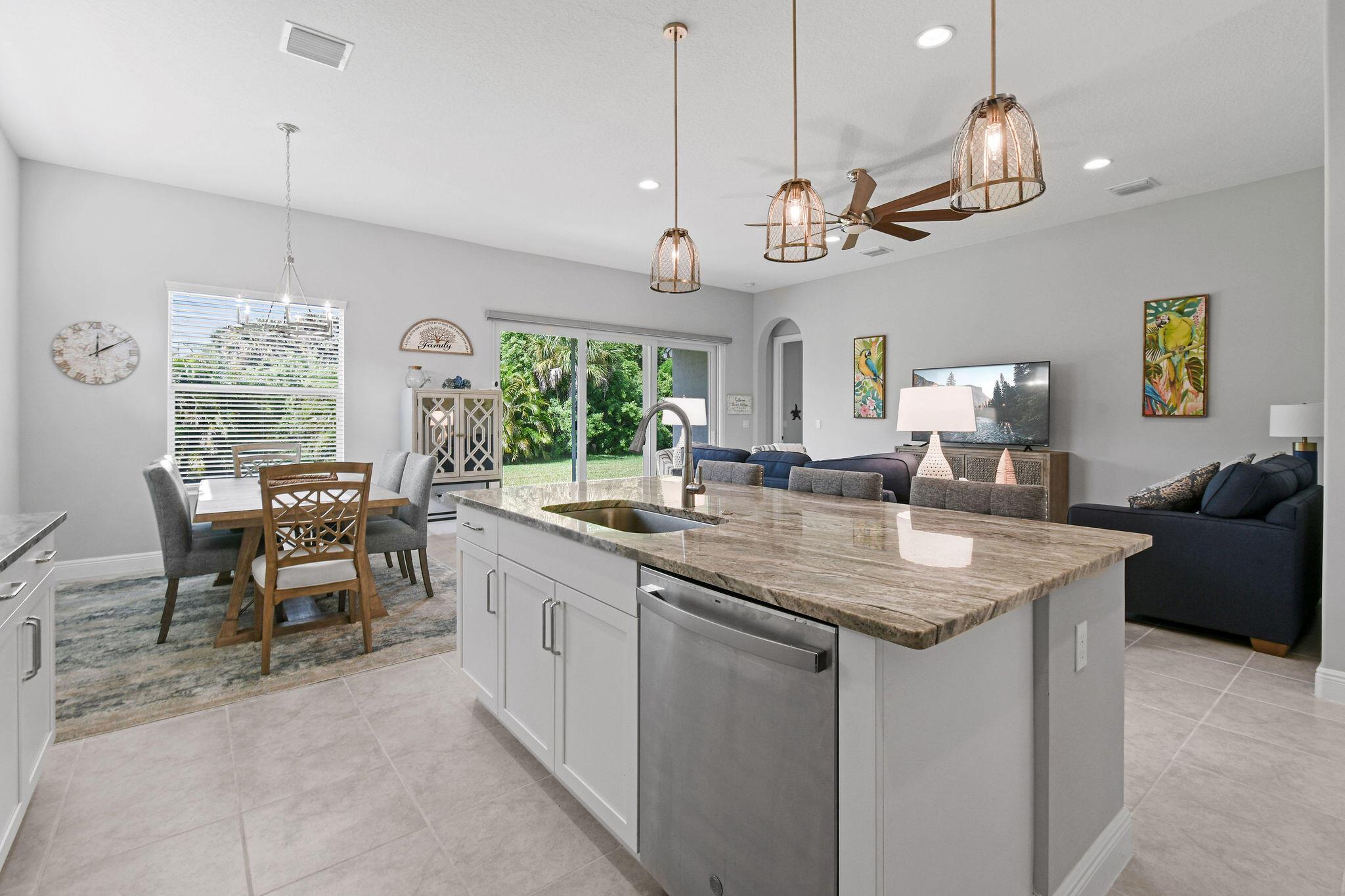 SUMMER LAKE NORTH SUBDIVI - Residential