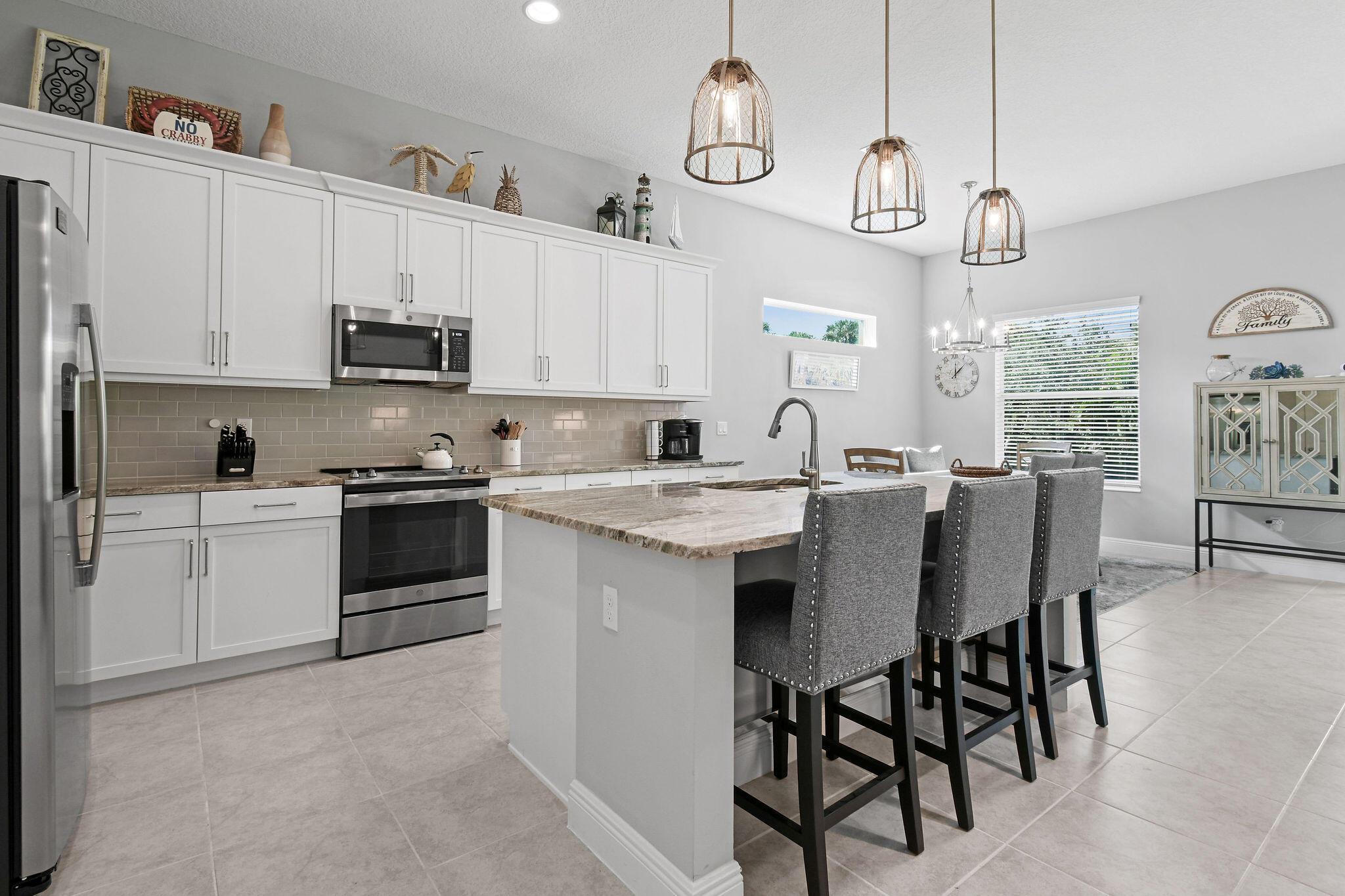 SUMMER LAKE NORTH SUBDIVI - Residential