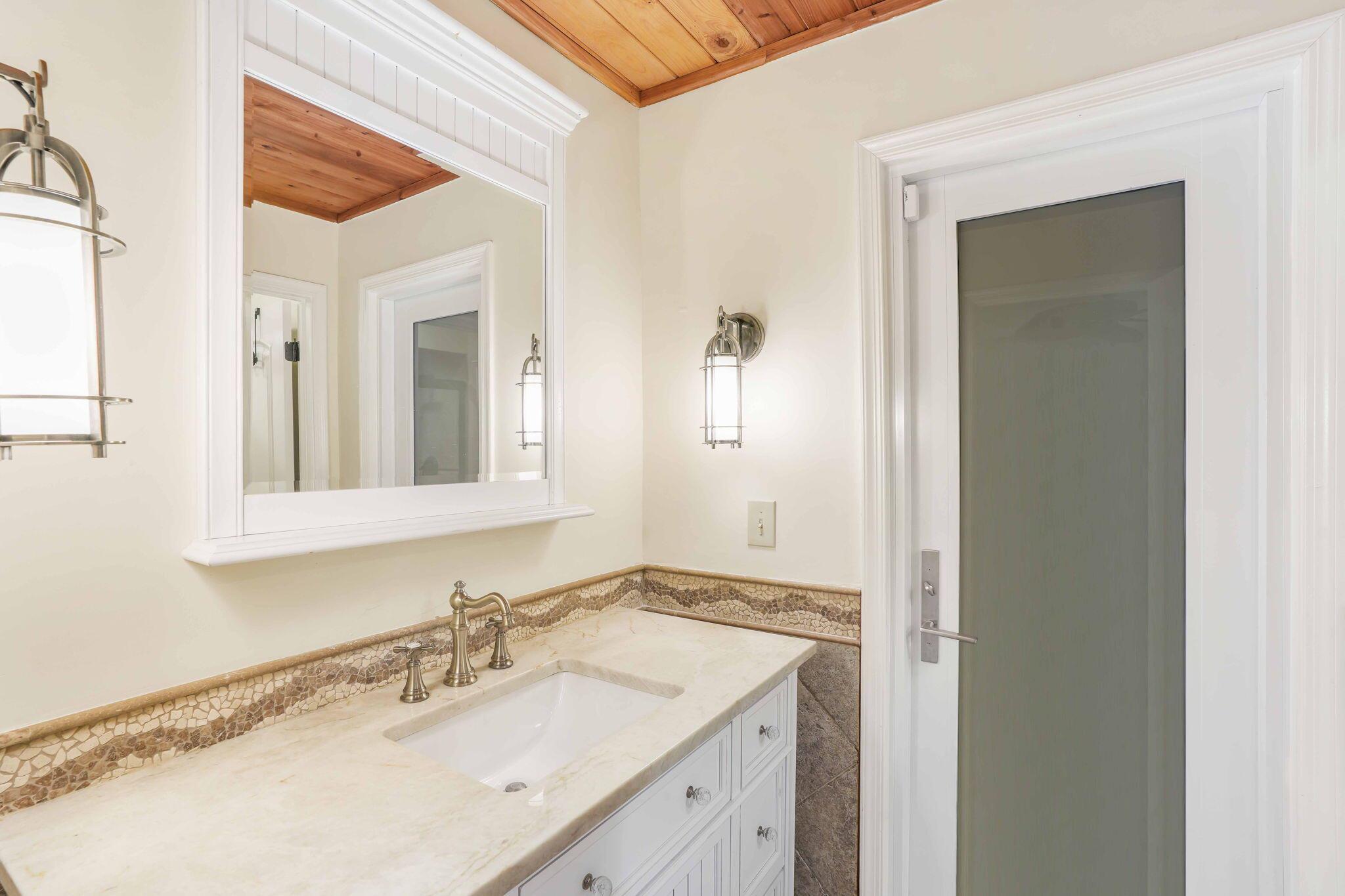 PALM BEACH ISLES 1 - Residential