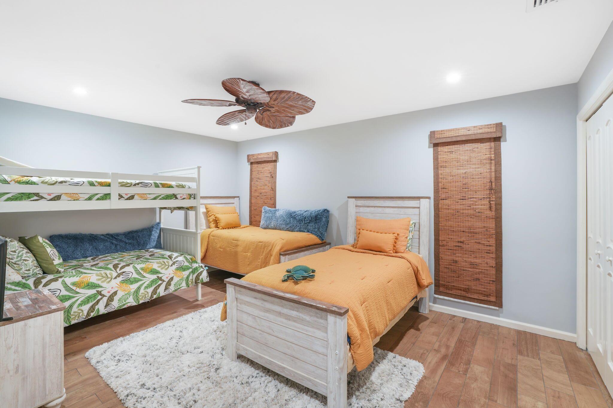 PALM BEACH ISLES 1 - Residential