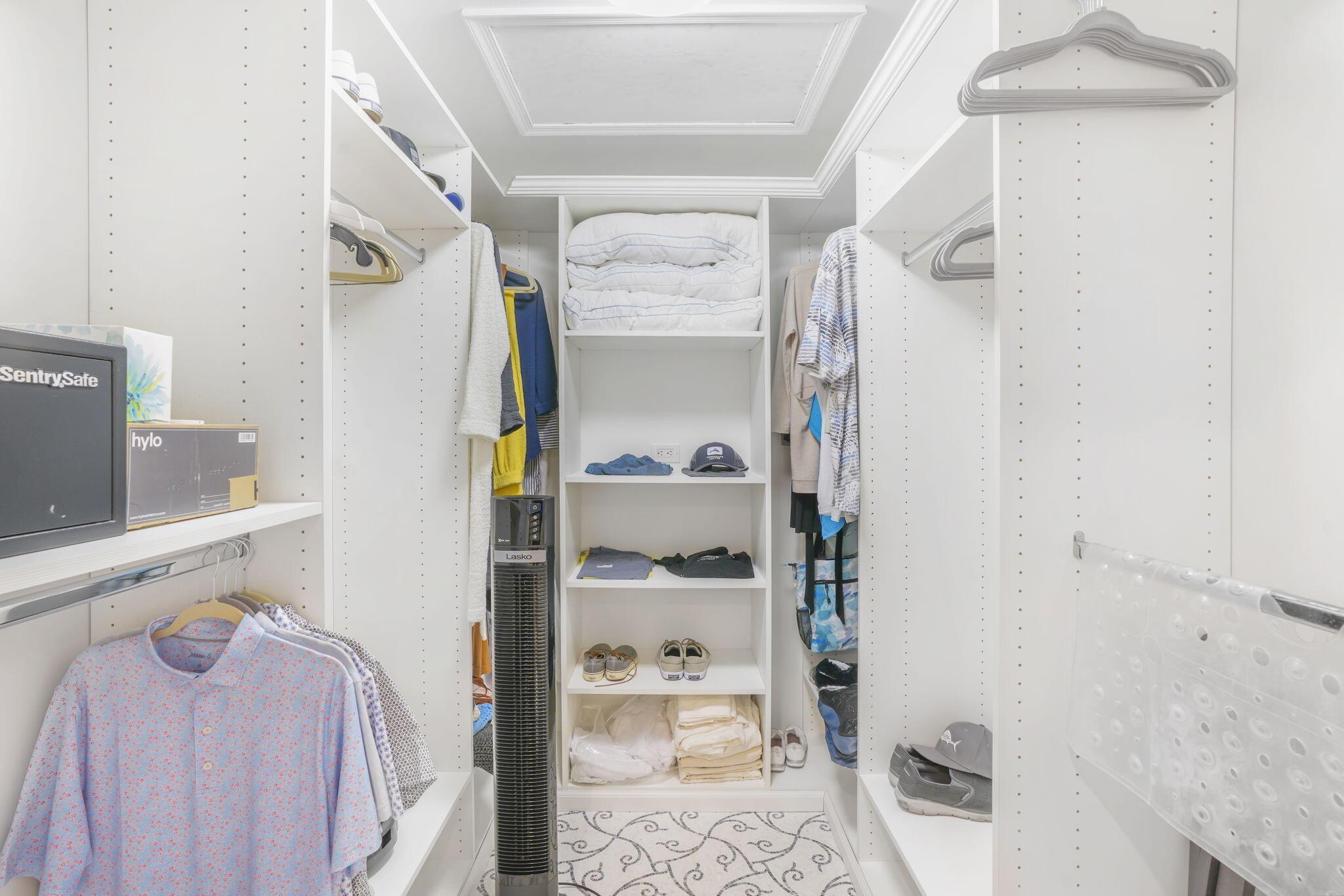 PALM BEACH ISLES 1 - Residential