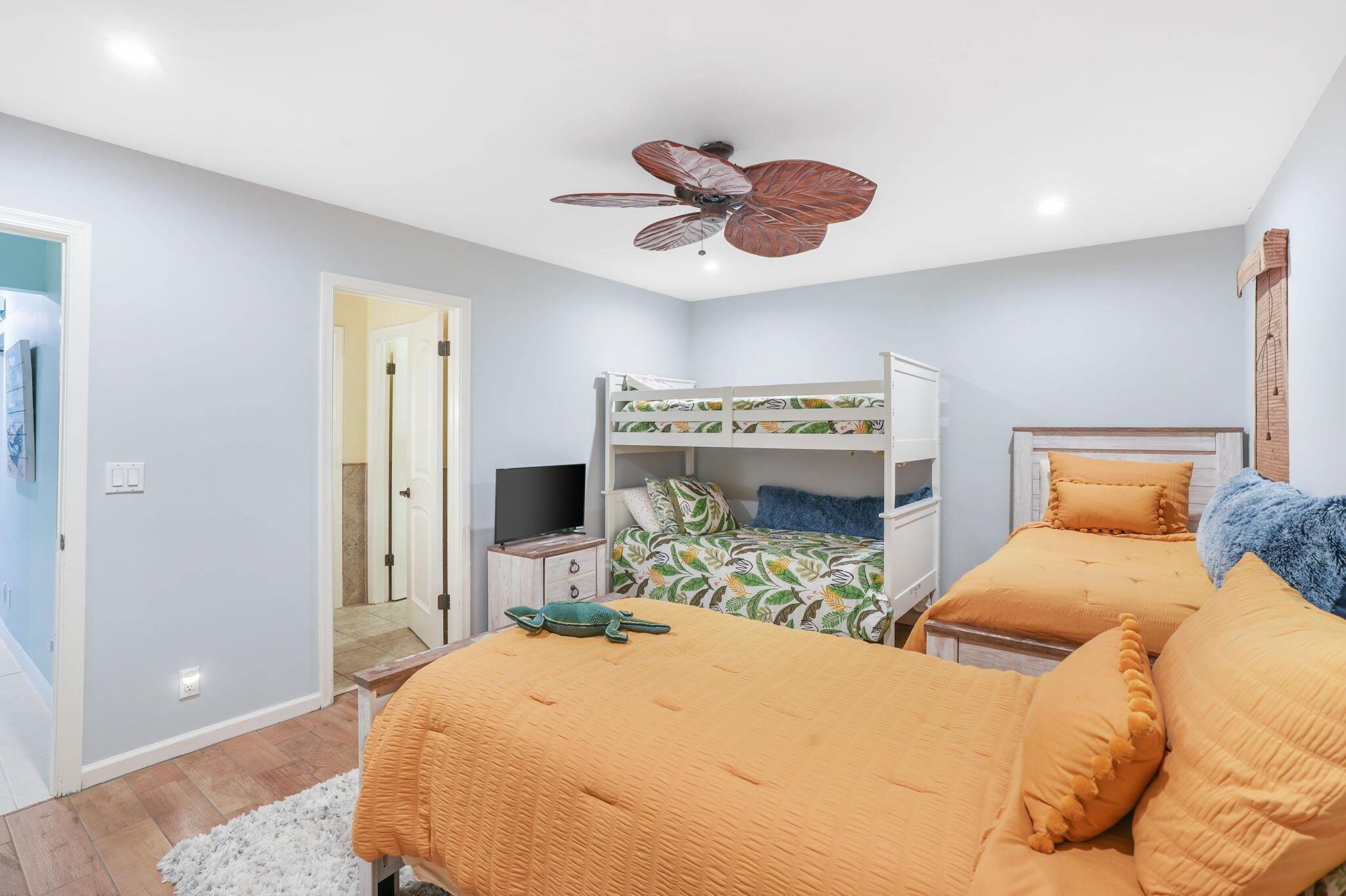 PALM BEACH ISLES 1 - Residential