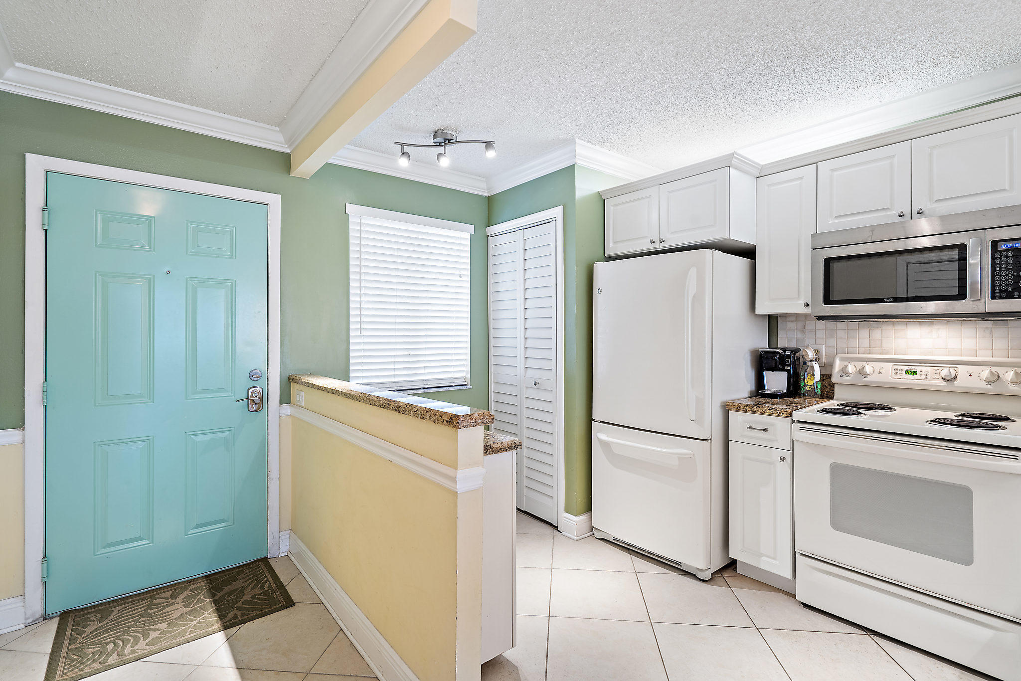 JUPITER BAY ONE THRU SIX CONDO - Residential Lease