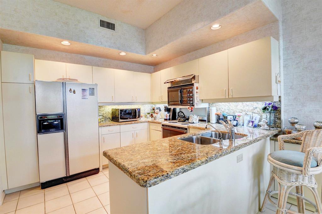 ASHBOURNE / POLO CLUB - Residential