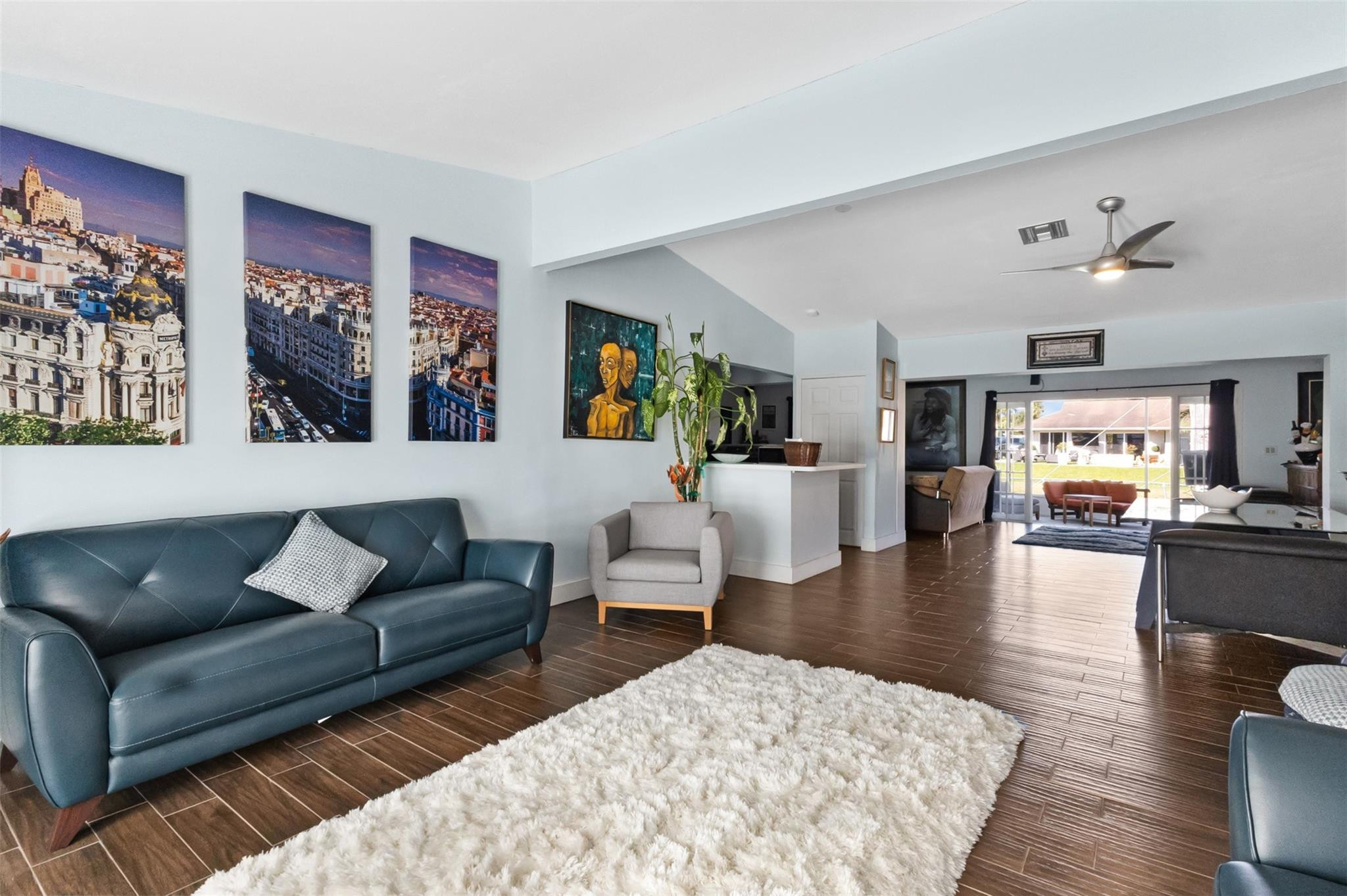 9231 N Cypress Circle