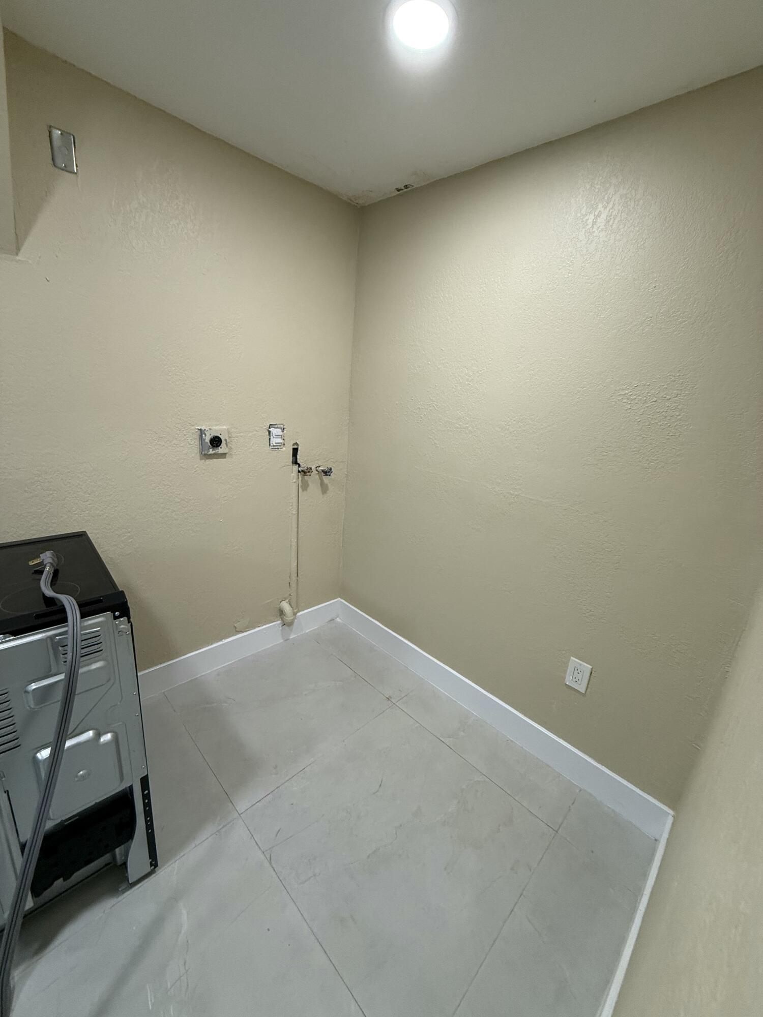 NEW HAVEN SUB - Residential Lease