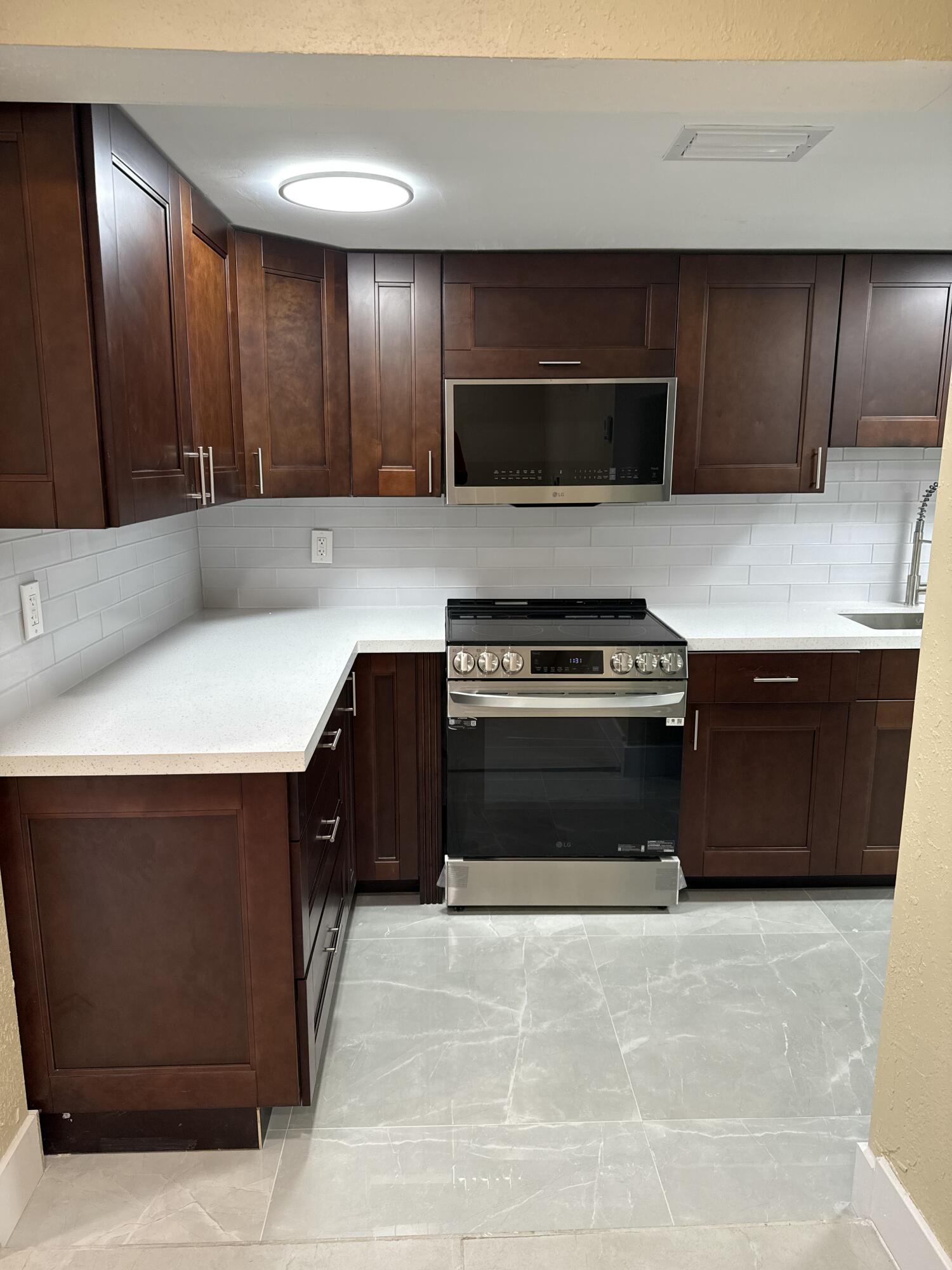 NEW HAVEN SUB - Residential Lease