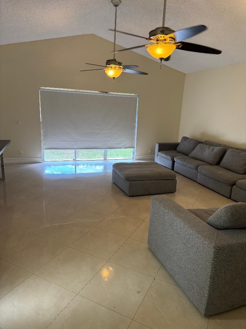 Welcome to this spacious and updated home located in the highly desirable, family-friendly Key North community. This beautifully maintained unit features vaulted ceilings and a completely renovated kitchen with stainless steel appliances with a new quartz countertops.
The home offers three generously sized bedrooms with large closets.
Enjoy outdoor living with a screened-in porch, perfect for entertaining.
Located just minutes from houses of worship, Publix, restaurants, the Hard Rock Hotel & Casino, and major highways — everything you need is within reach. Community pool access and a club house is included as well!