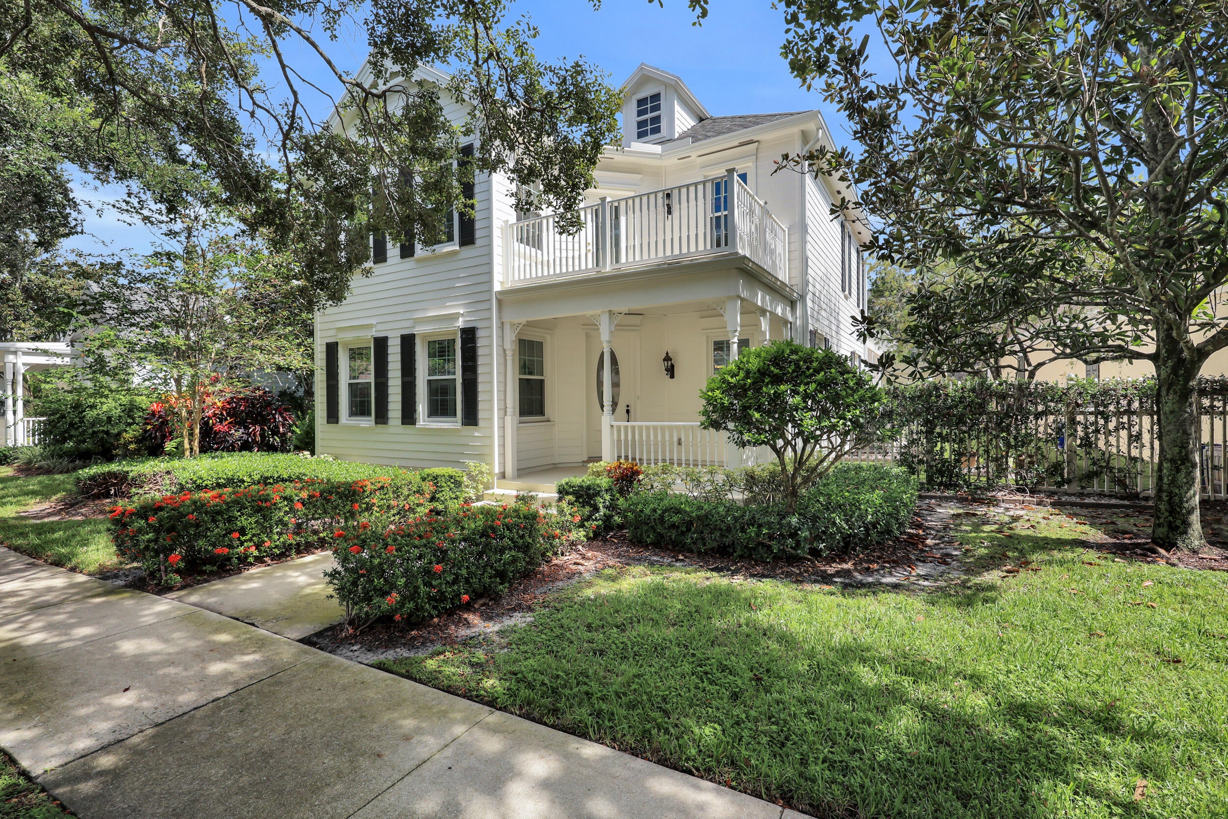 325 Sweet Bay Circle
