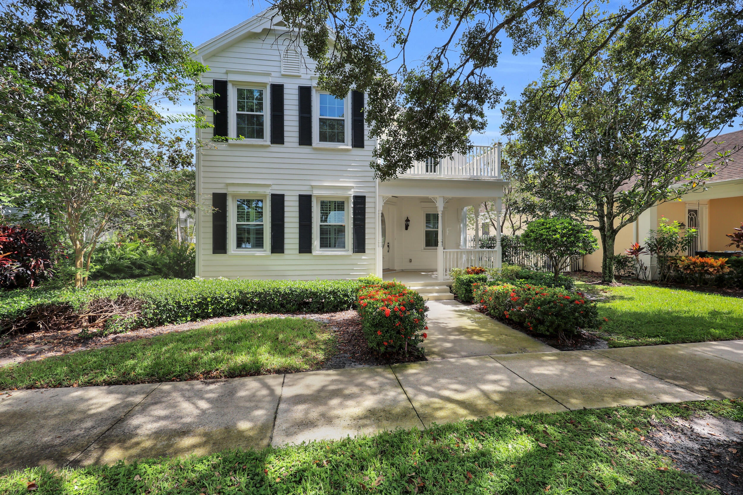 325 Sweet Bay Circle