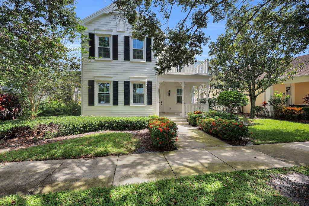 Photo of 325 Sweet Bay Circle, Jupiter, FL 33458 (MLS # B26069212)