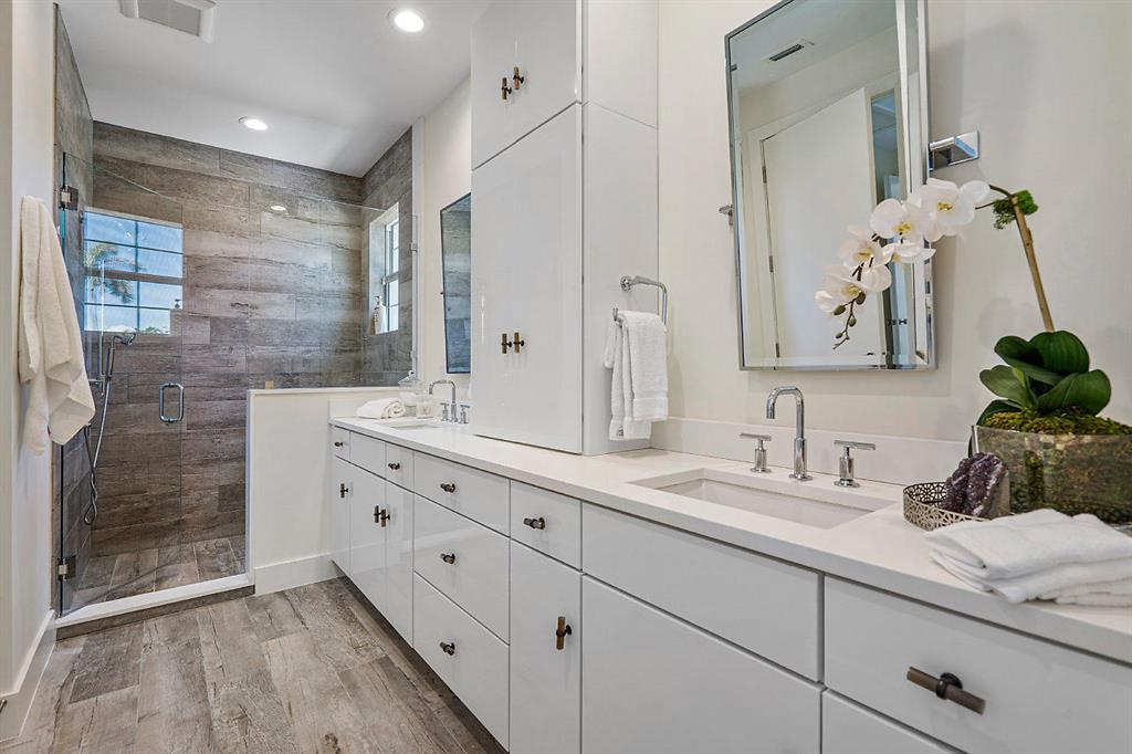 Vista Del Mar - Residential