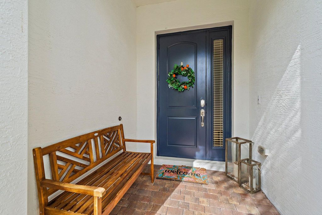 Photo of 4033 Kingston Lane, Palm Beach Gardens, FL 33418 (MLS # R11123090)