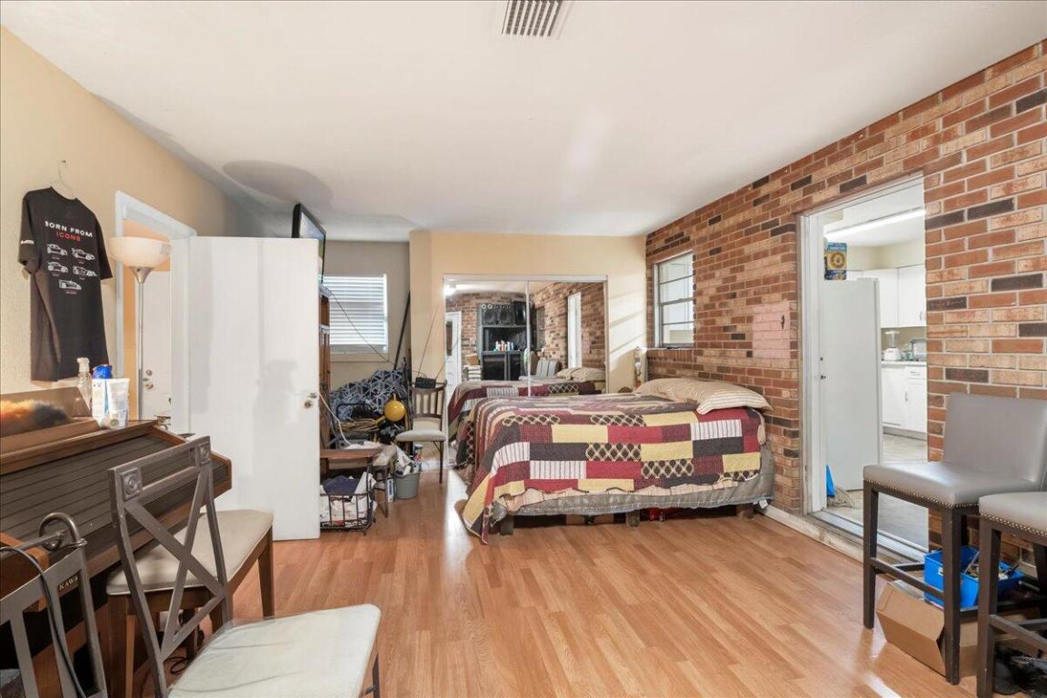 LAKEVIEW PLACE - Residential