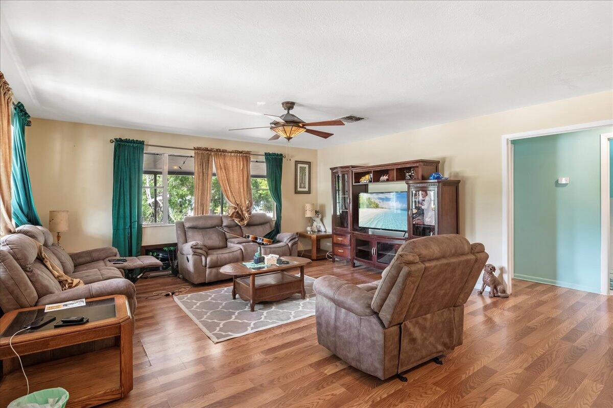 LAKEVIEW PLACE - Residential