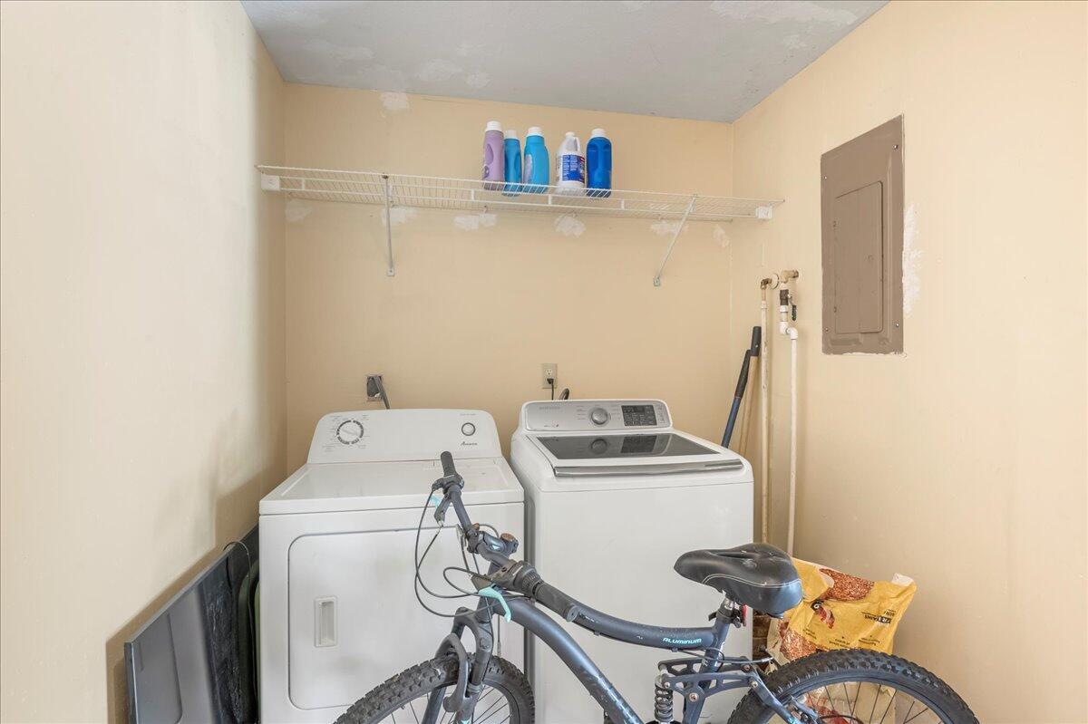 LAKEVIEW PLACE - Residential