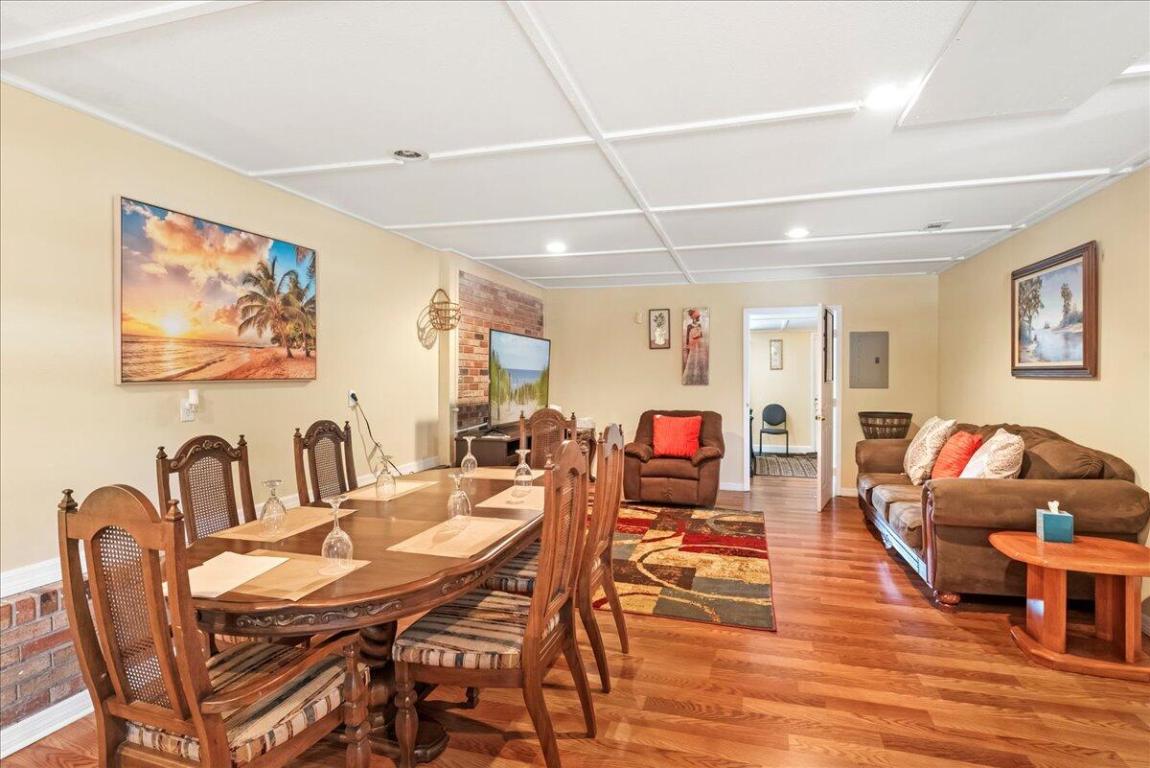 LAKEVIEW PLACE - Residential