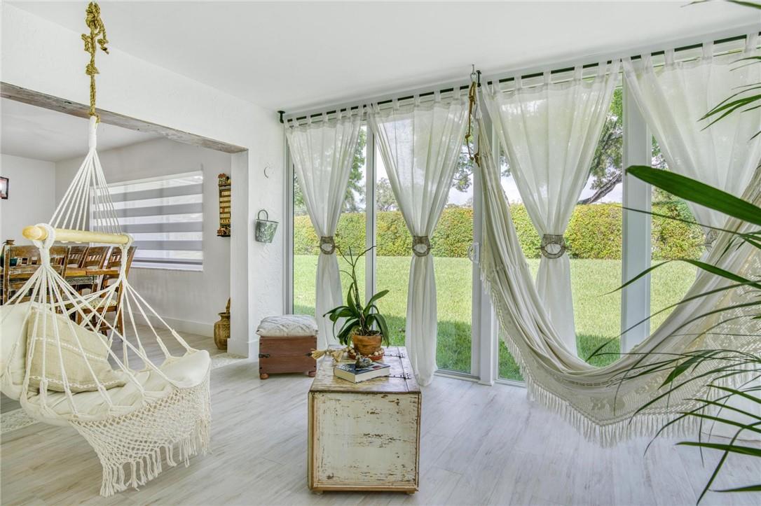 Lauderdale West Sec 4 88- - Residential