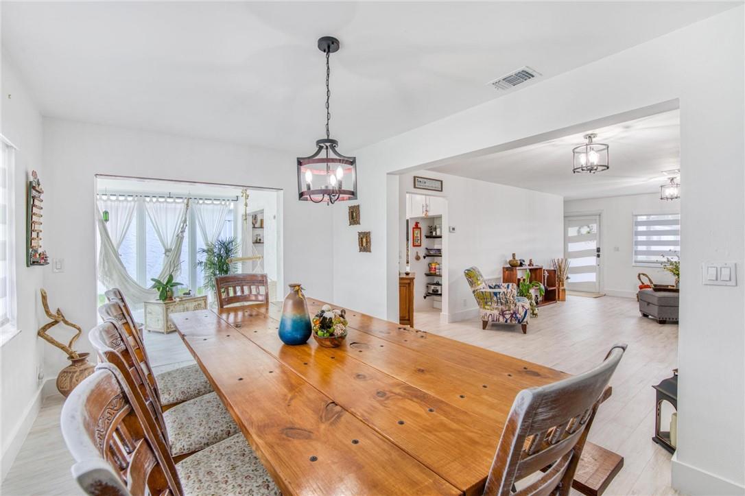 Lauderdale West Sec 4 88- - Residential