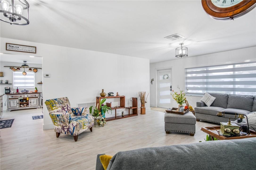 Lauderdale West Sec 4 88- - Residential
