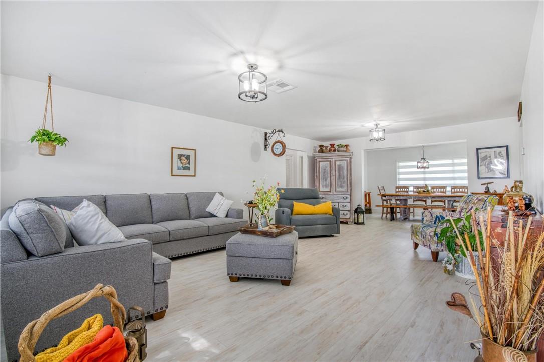 Lauderdale West Sec 4 88- - Residential