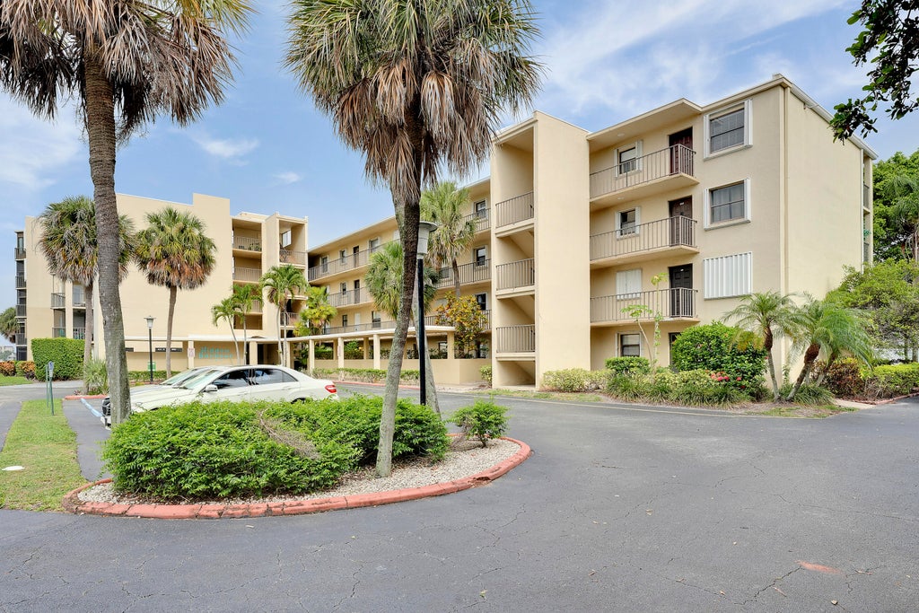 Photo of 890 N FEDERAL Highway #208, Lantana, FL 33462 (MLS # B26077881)