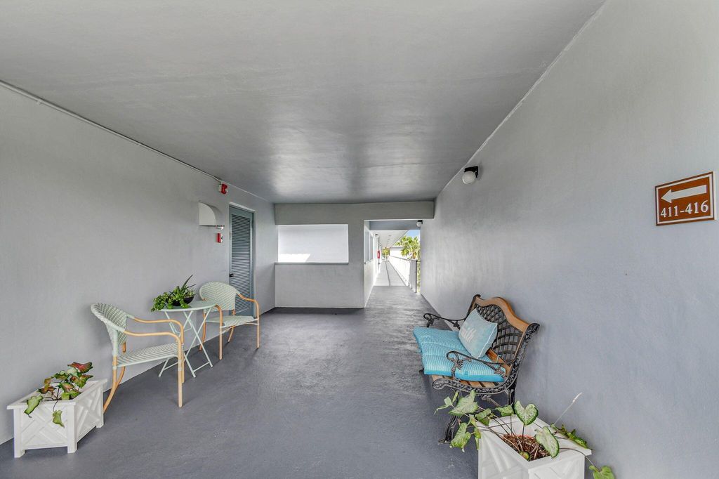 Photo of 2400 NE 1st Lane #4110, Boynton Beach, FL 33435 (MLS # R11030653)