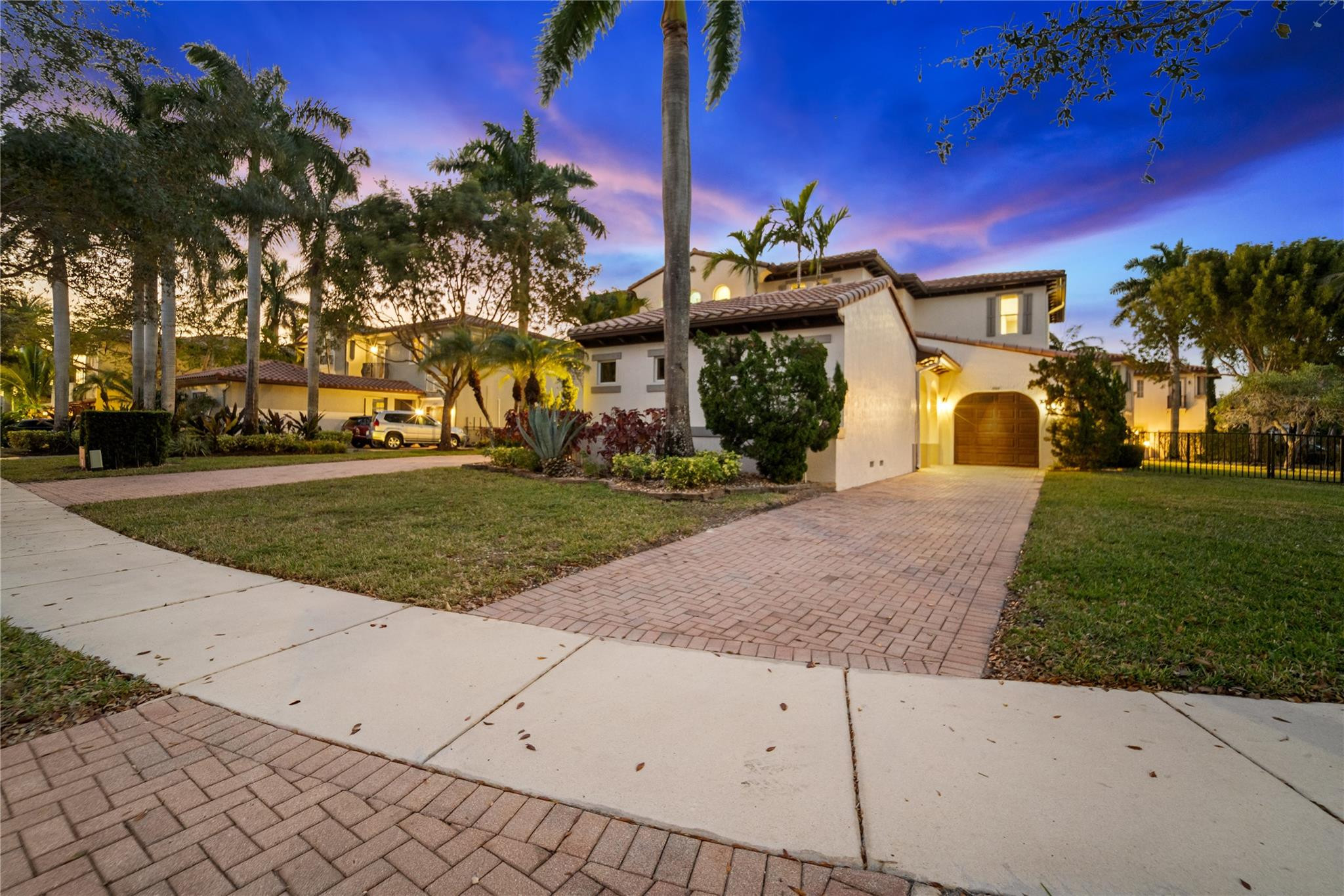 HERON BAY - Residential