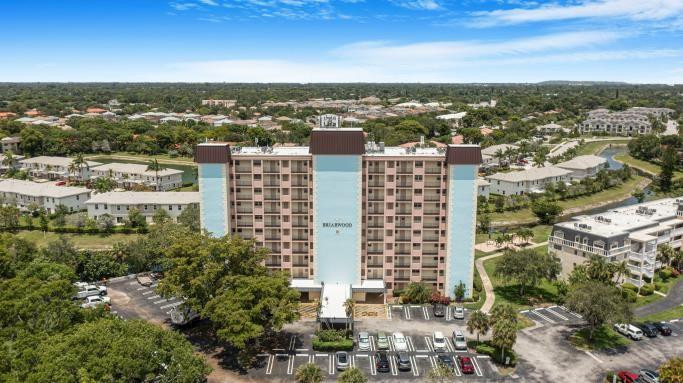 Briarwood Club 3 Condo - Residential