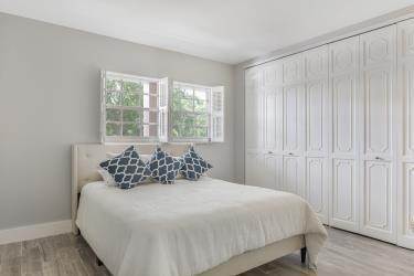 Briarwood Club 3 Condo - Residential