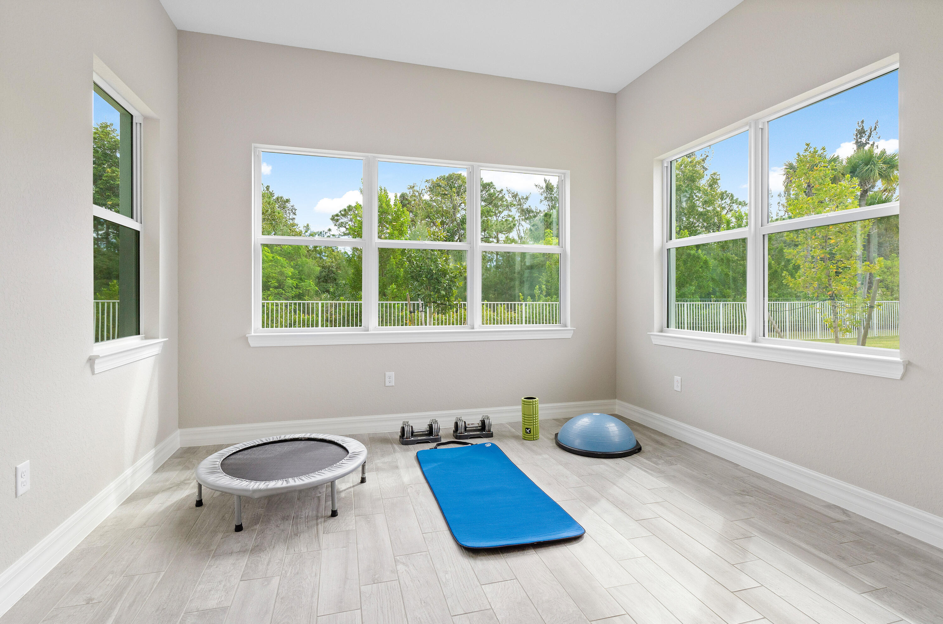 WINDSONG ESTATES - Residential