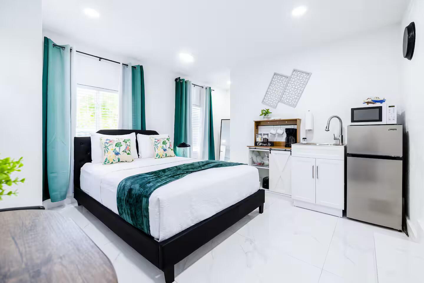 FLAGLER GROVE MANOR - Residential Lease