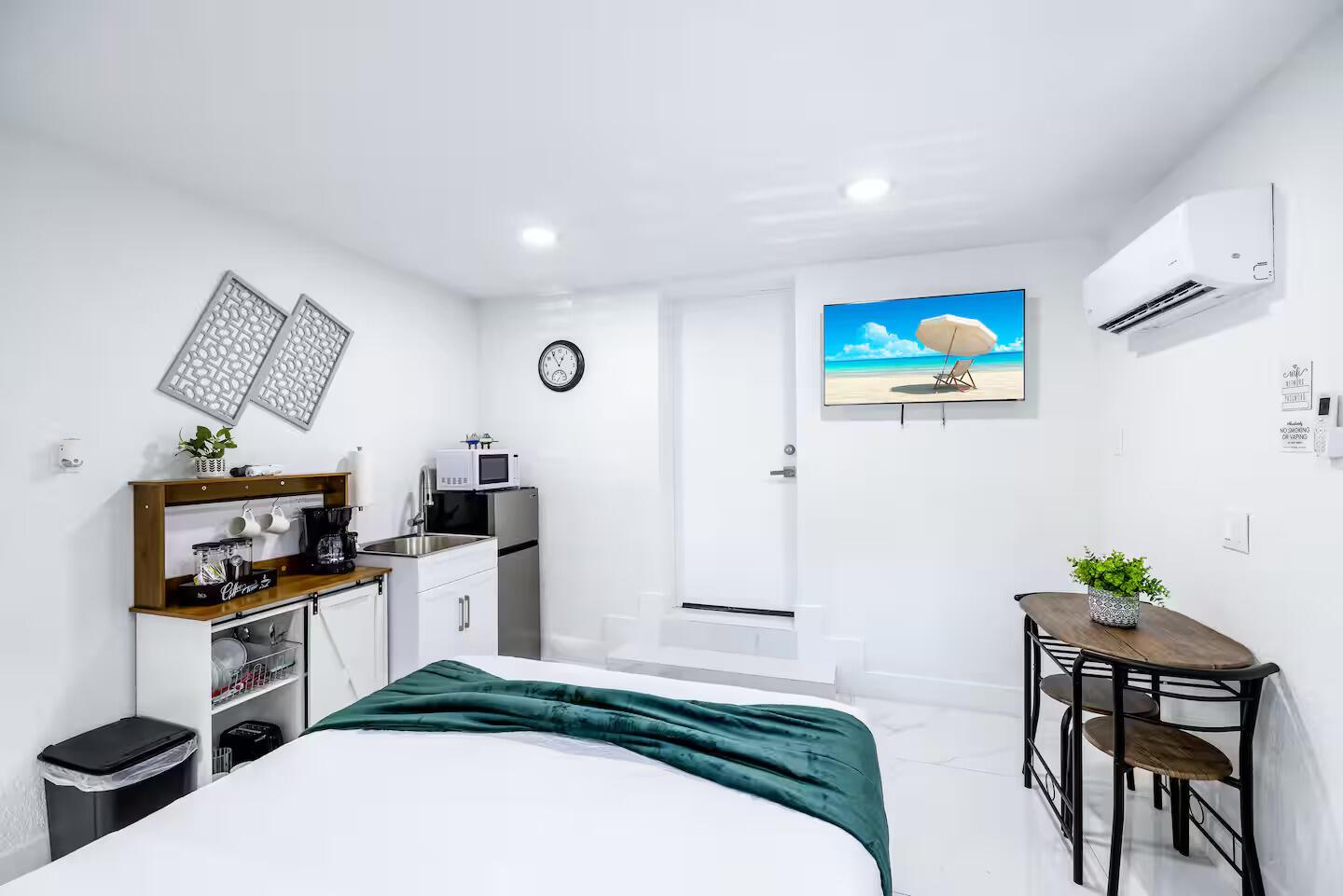 FLAGLER GROVE MANOR - Residential Lease