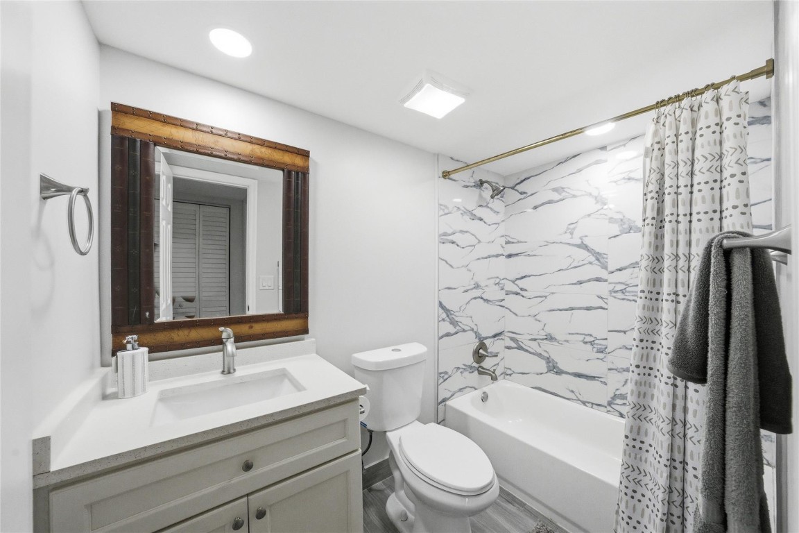 CYPRESS TREE CONDO BLDG 1 - Residential